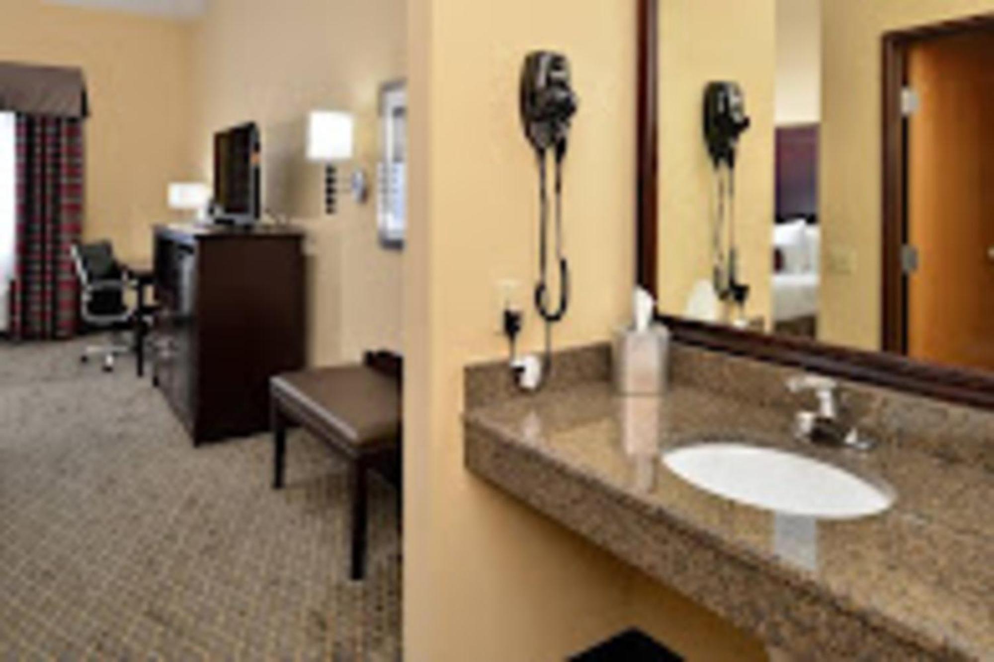 Baymont By Wyndham Ardmore I-35 Exterior photo